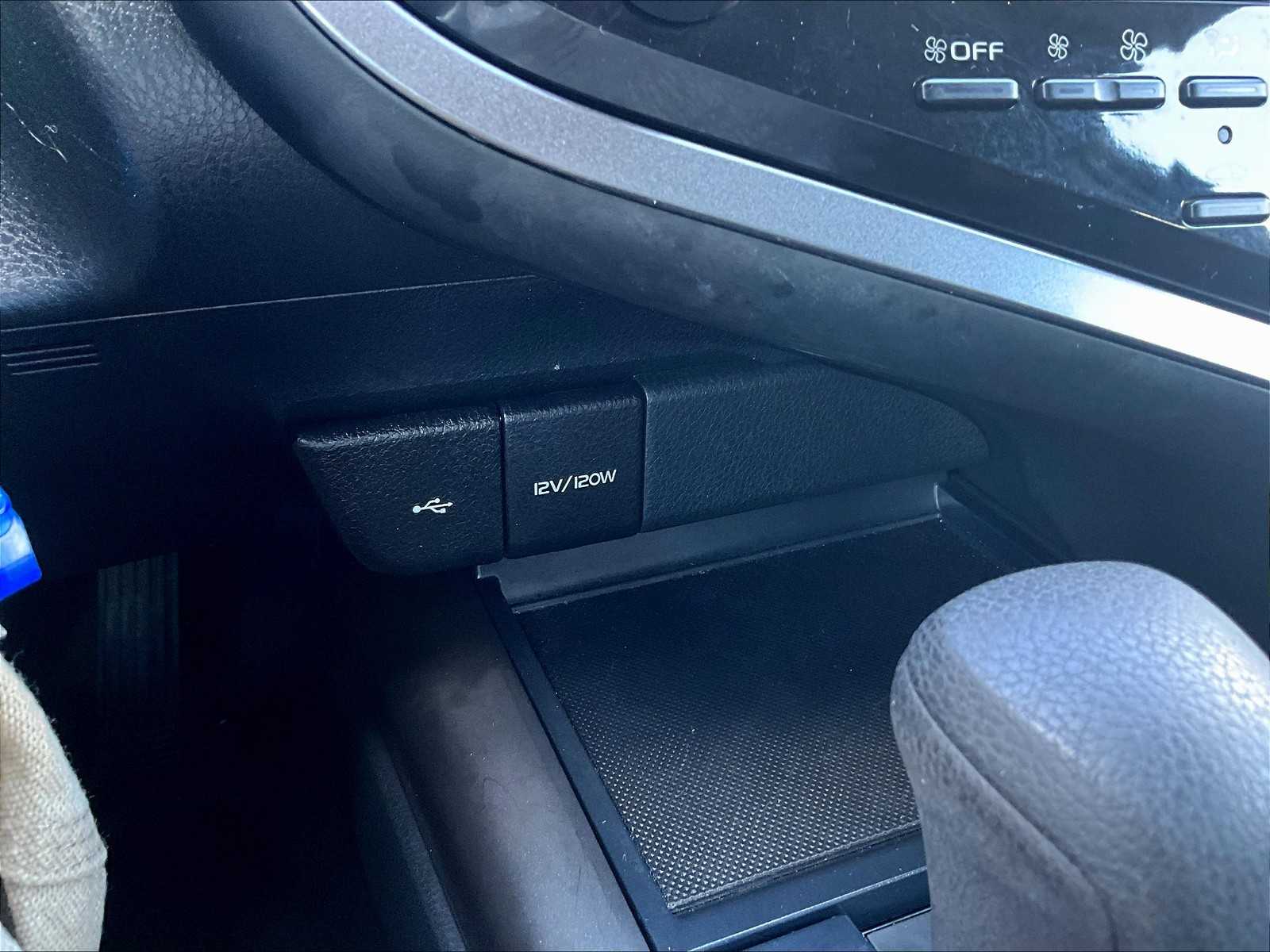 2023 Toyota Camry LE - Photo 27