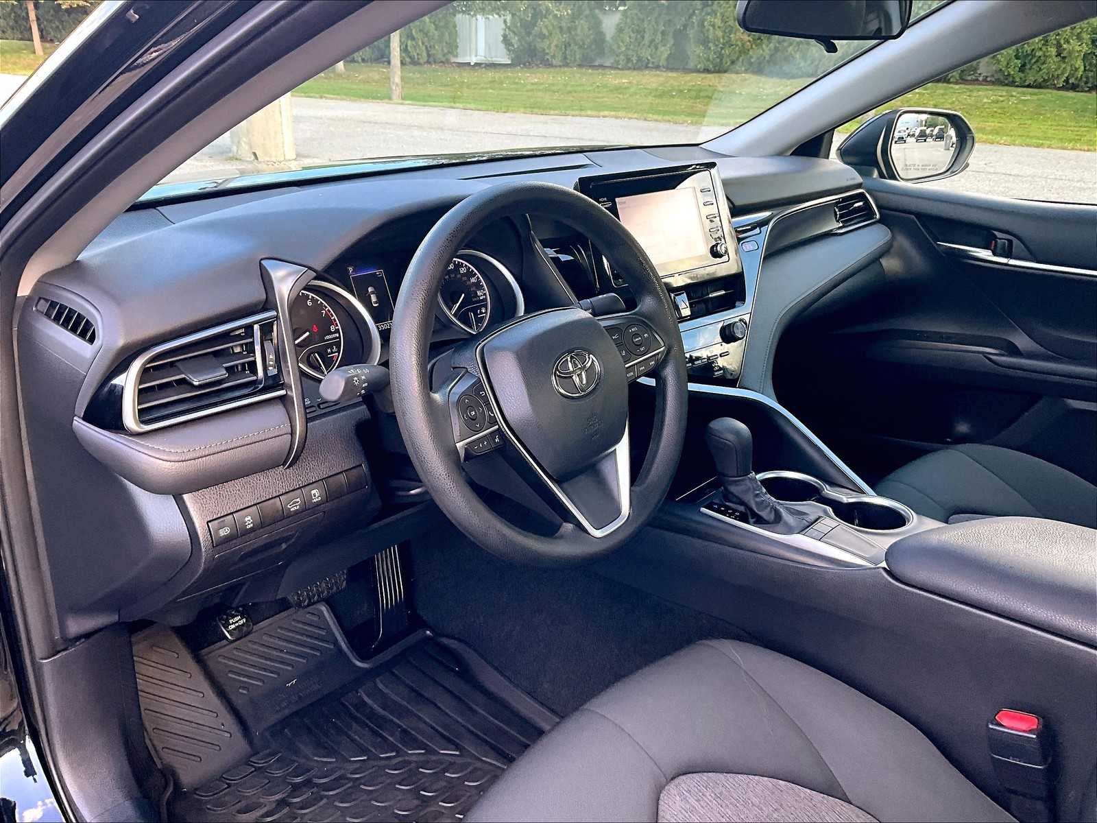 2023 Toyota Camry LE - Photo 8