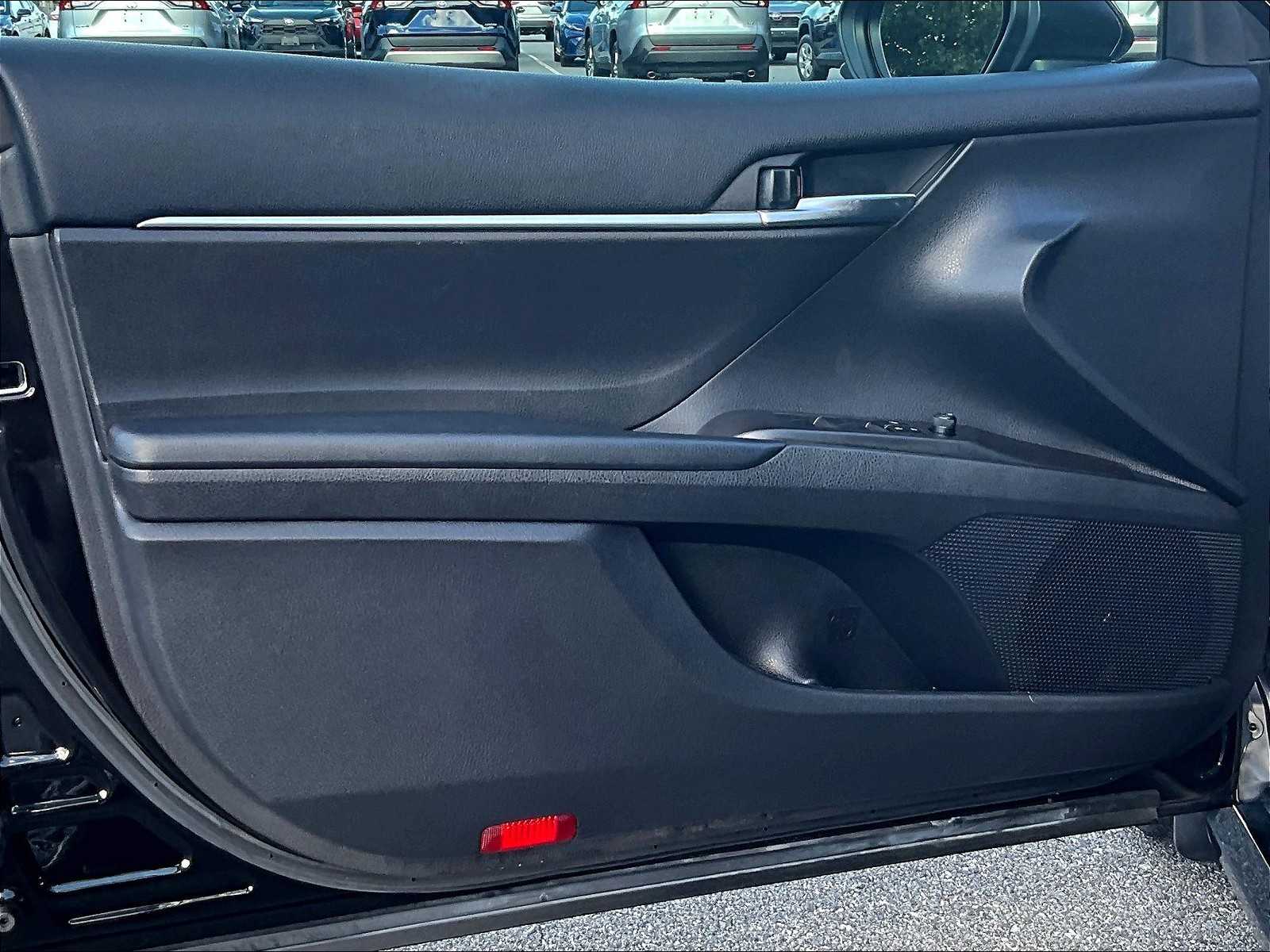 2023 Toyota Camry LE - Photo 9