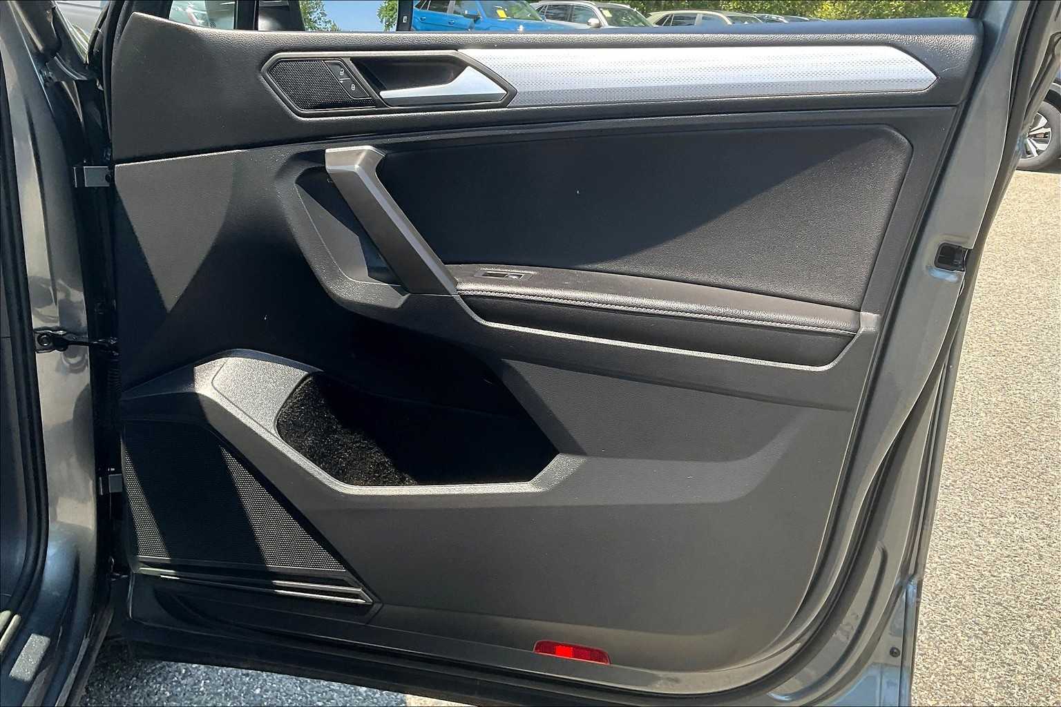 2022 Volkswagen Tiguan S - Photo 12