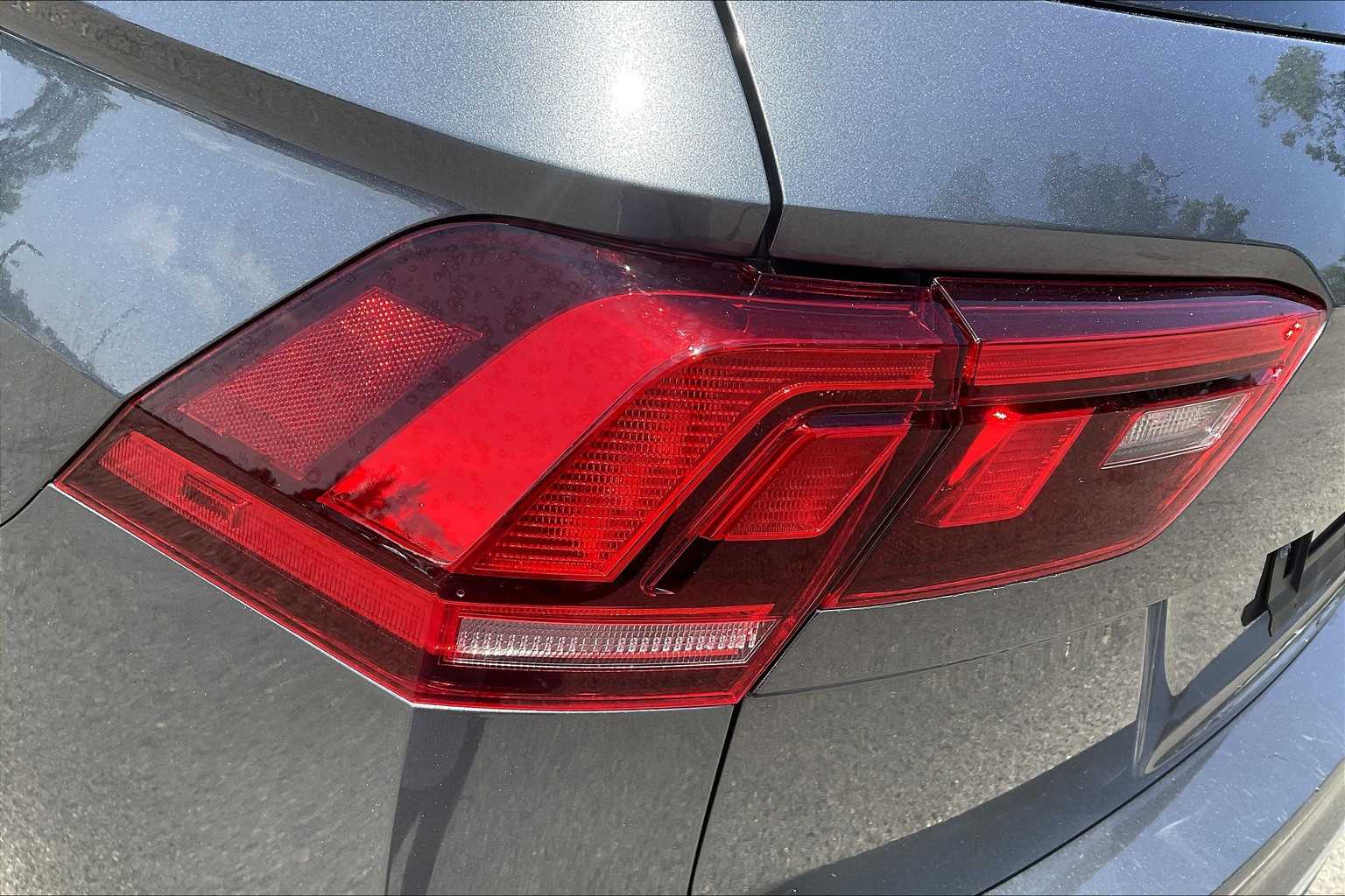 2022 Volkswagen Tiguan S - Photo 31