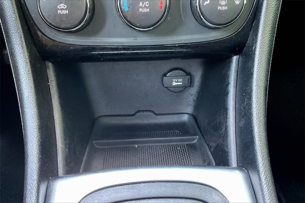2012 Chrysler 200 LX - Photo 12