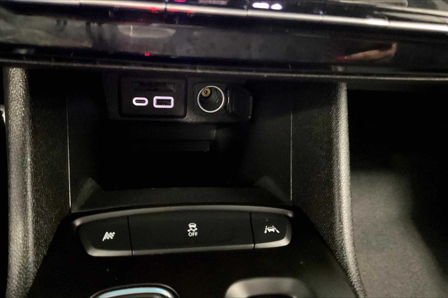 2023 Chevrolet Bolt EV 1LT - Photo 26