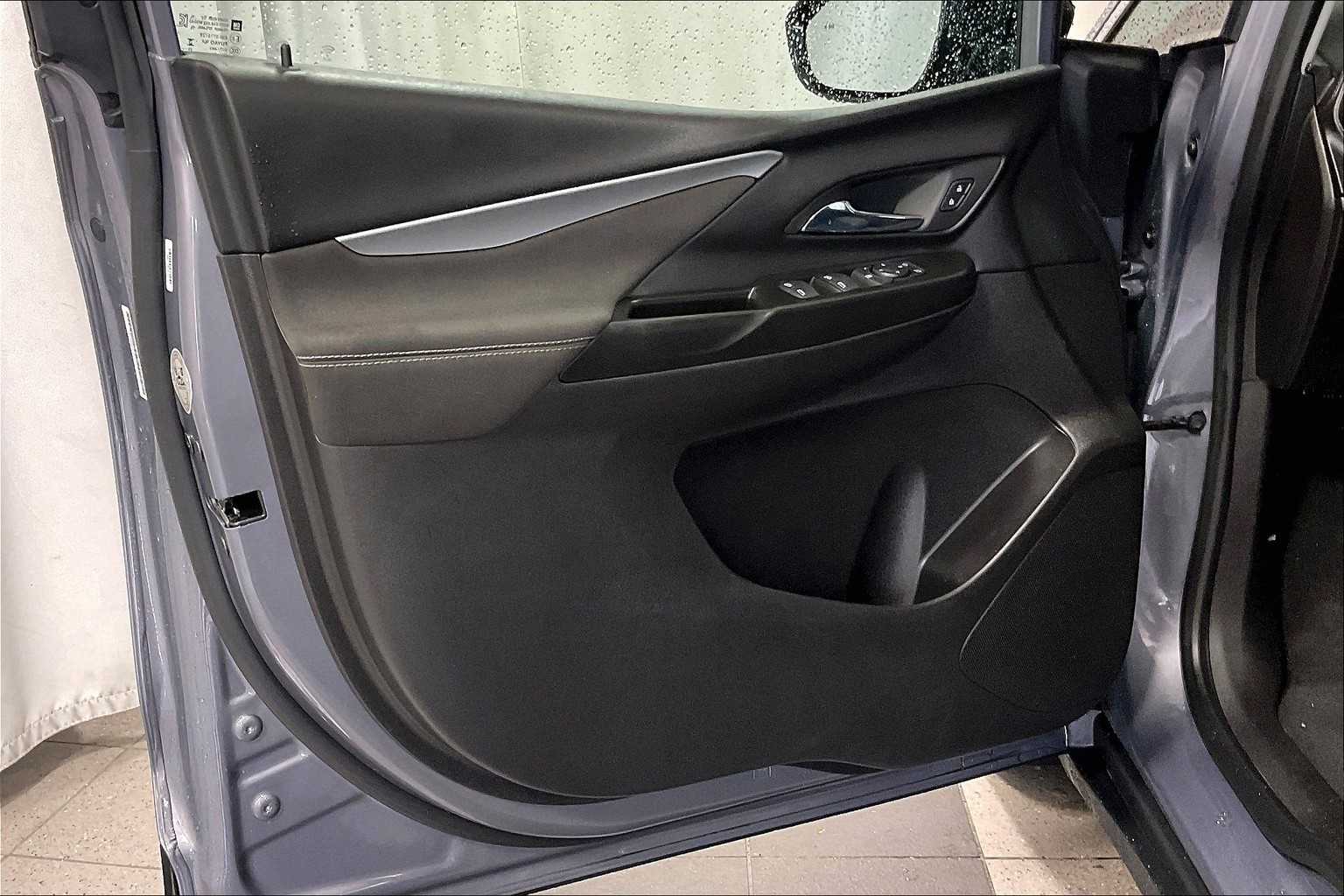 2023 Chevrolet Bolt EV 1LT - Photo 9