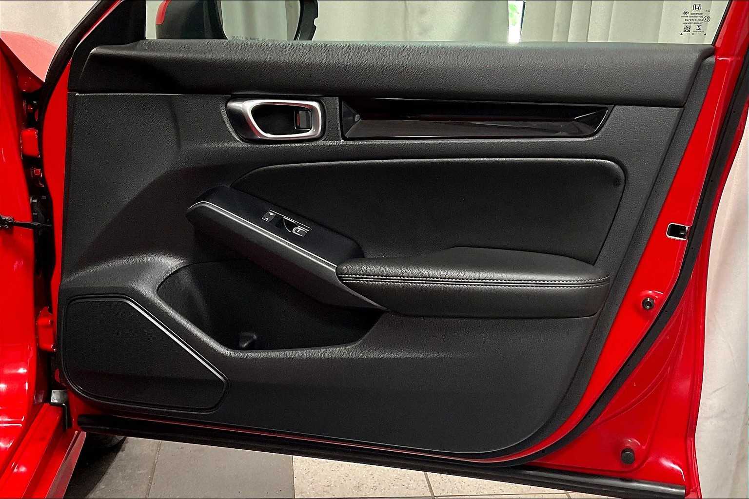 2022 Honda Civic Touring - Photo 12