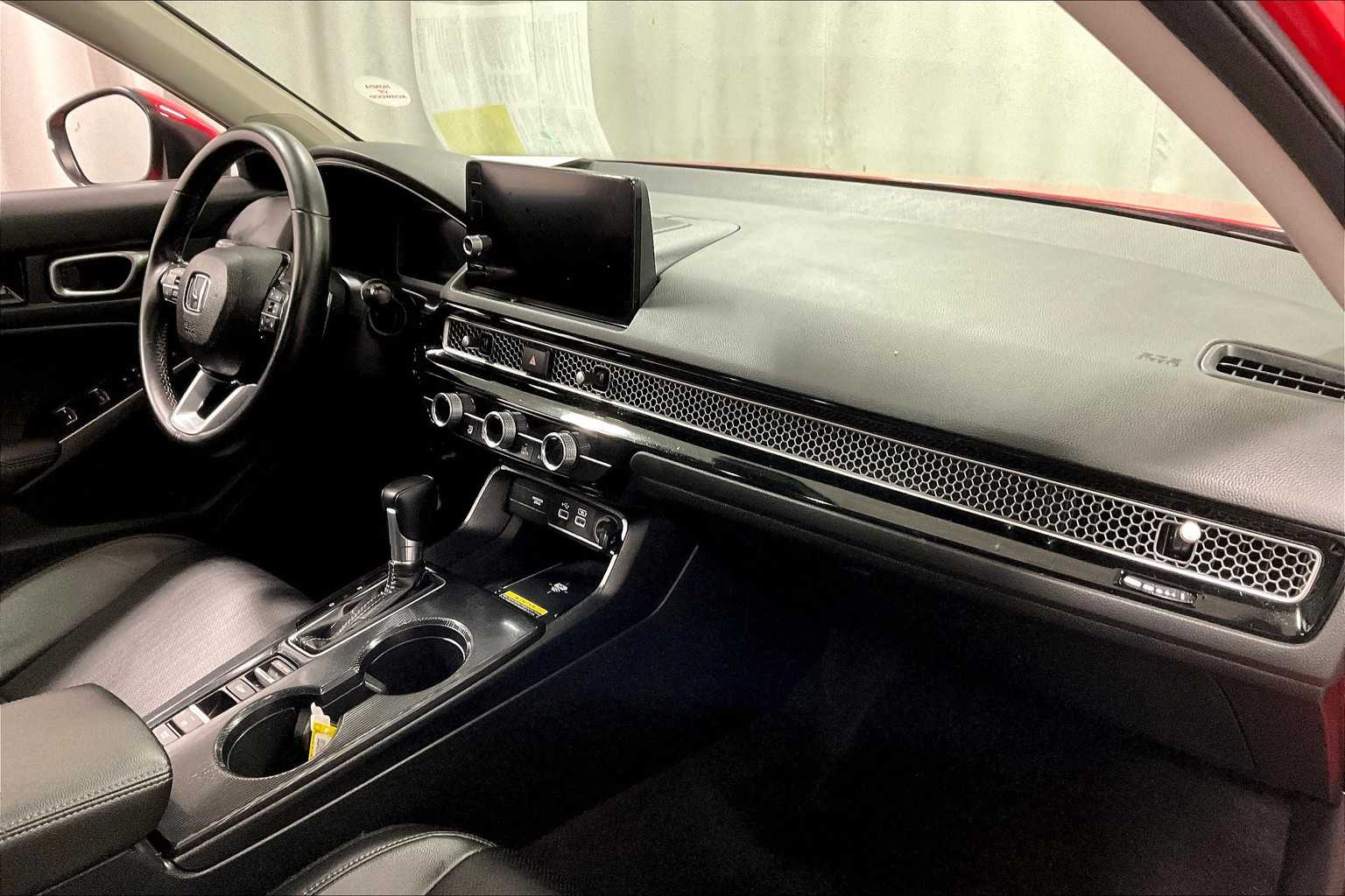 2022 Honda Civic Touring - Photo 14