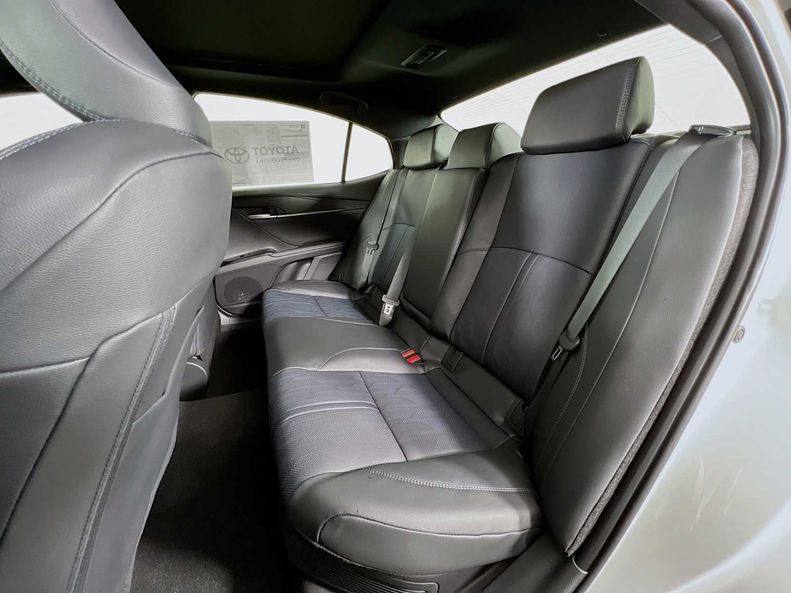 2026 Toyota Camry XSE - Photo 13