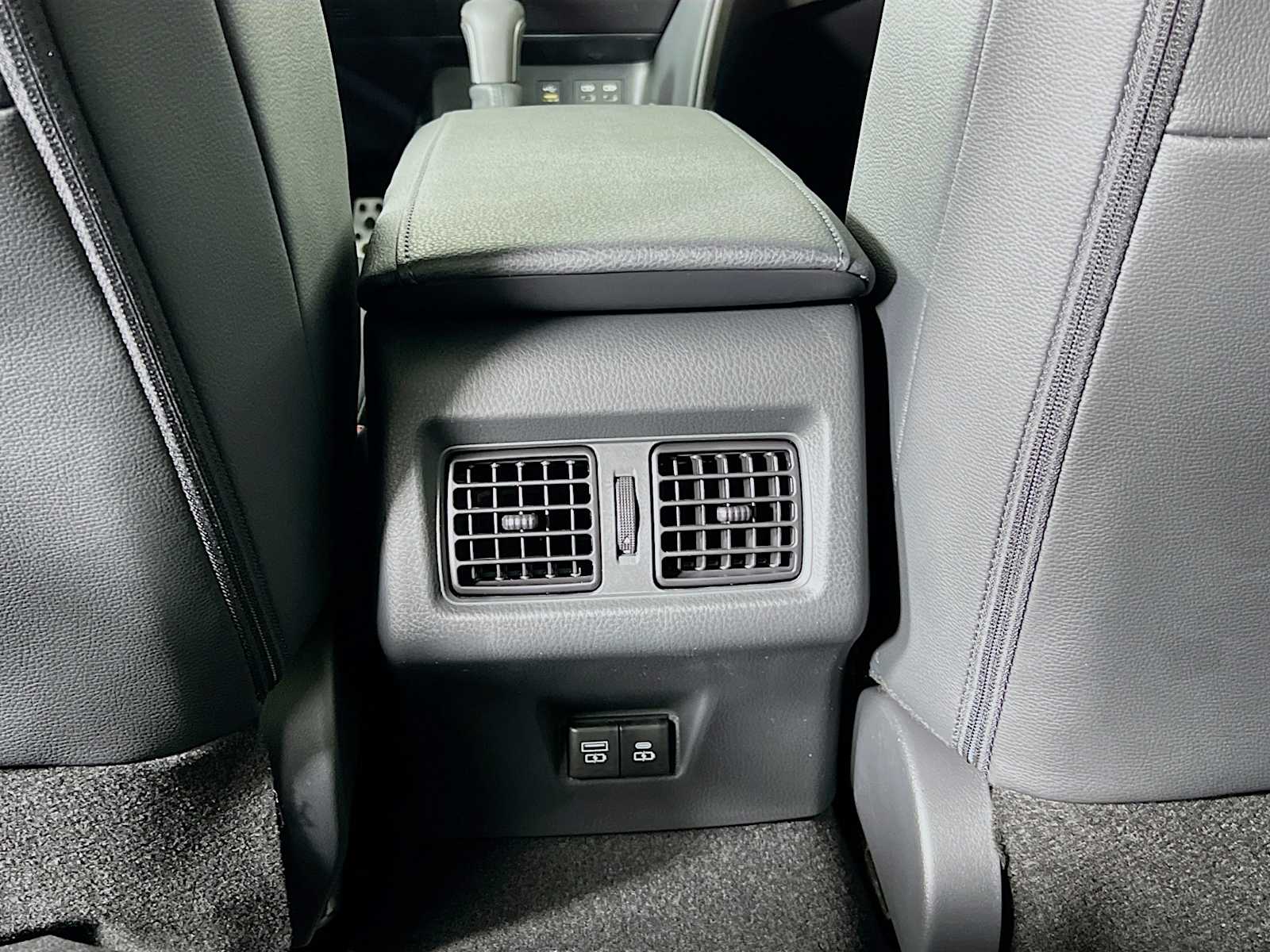 2026 Toyota Camry XSE - Photo 14