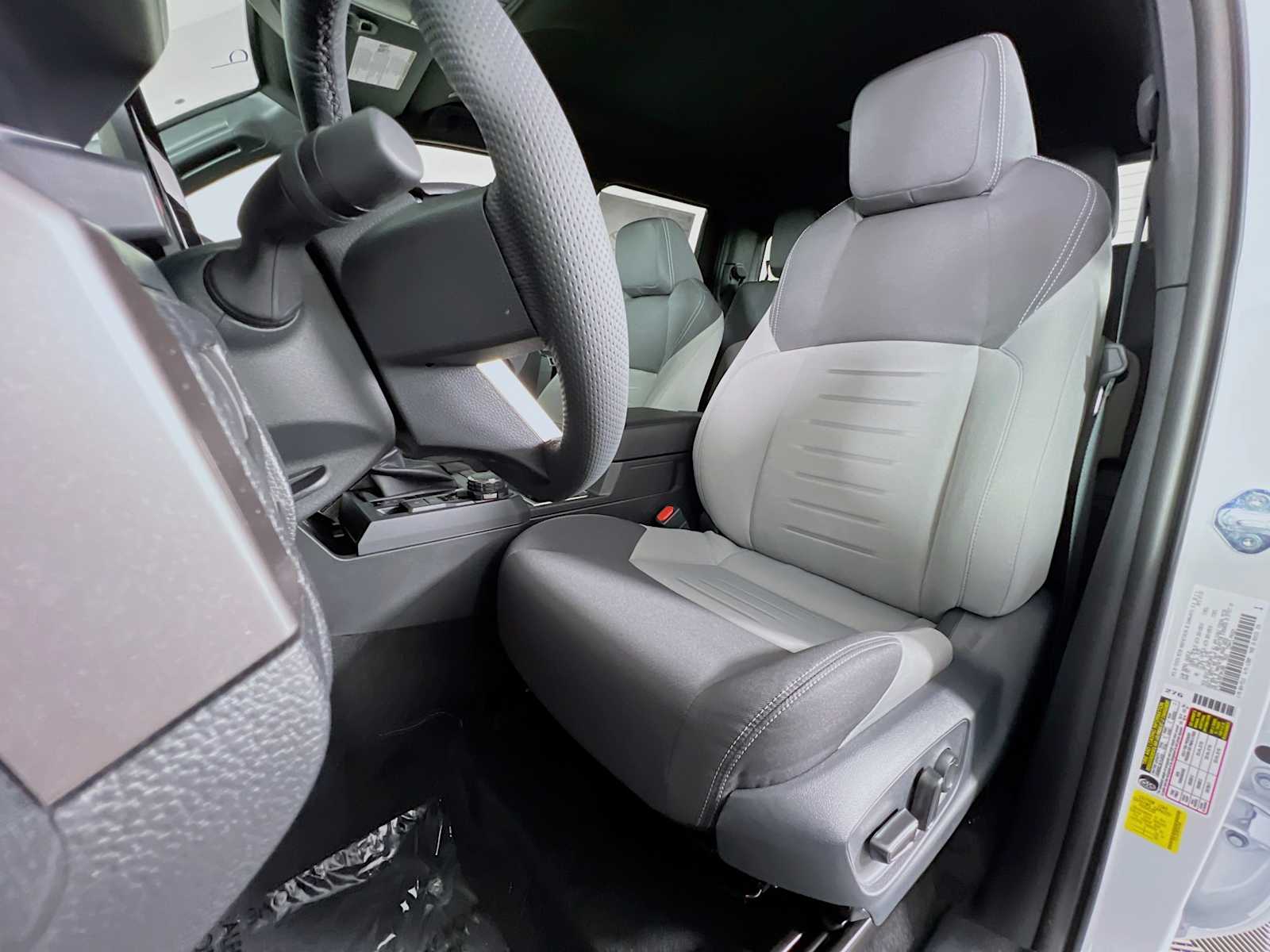 2025 Toyota Tacoma TRD Sport Hybrid - Photo 12