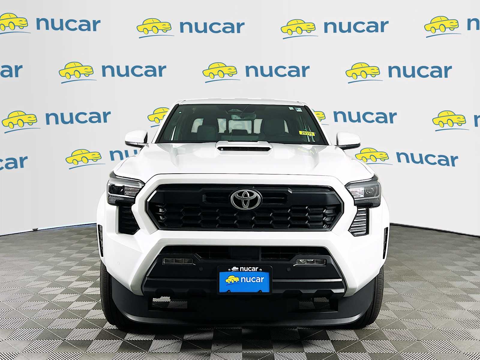 2025 Toyota Tacoma TRD Sport Hybrid - Photo 2