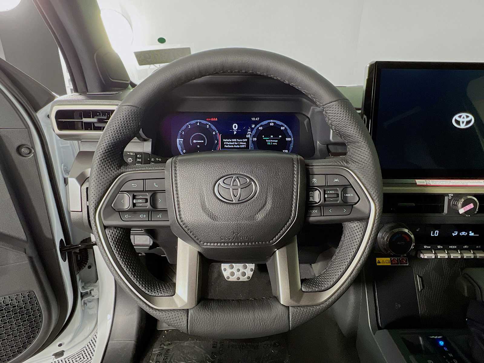 2025 Toyota Tacoma TRD Sport Hybrid - Photo 7