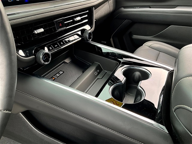 2025 Chevrolet Tahoe Premier - Photo 20