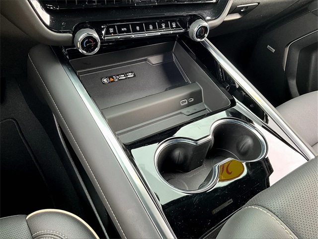 2025 Chevrolet Tahoe Premier - Photo 25