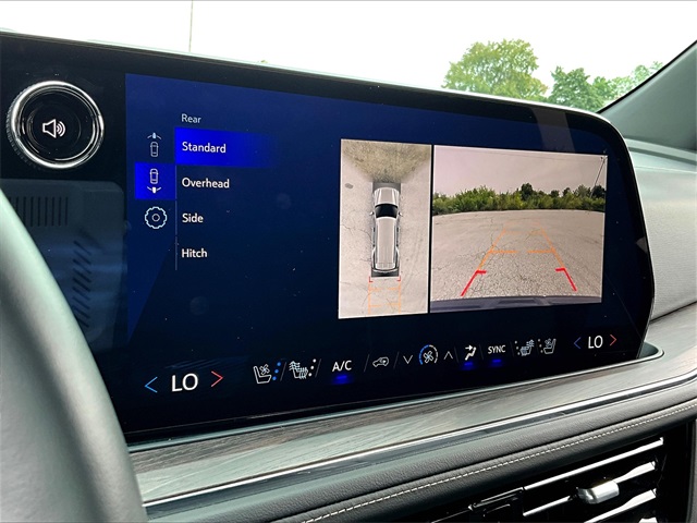 2025 Chevrolet Tahoe Premier - Photo 28
