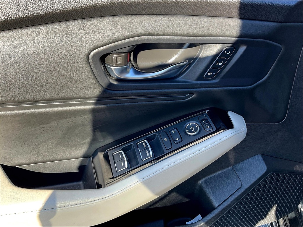 2023 Honda Accord Hybrid Touring - Photo 37