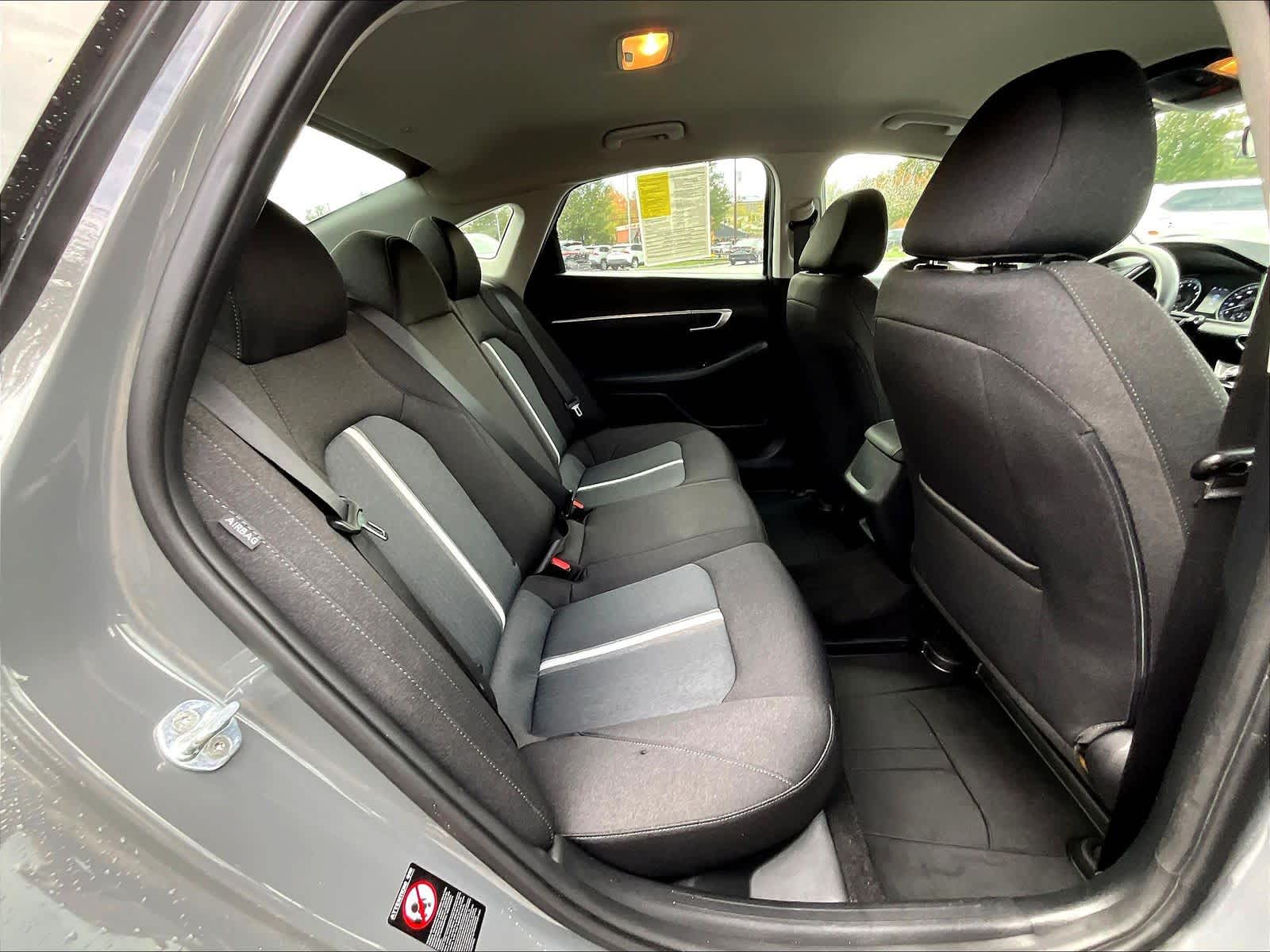 2022 Hyundai Sonata SE - Photo 16