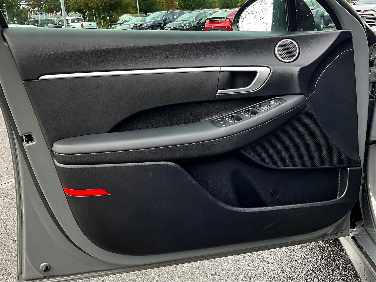 2022 Hyundai Sonata SE - Photo 9