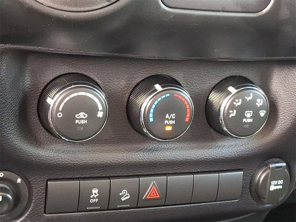 2016 Jeep Wrangler Unlimited Sport - Photo 16