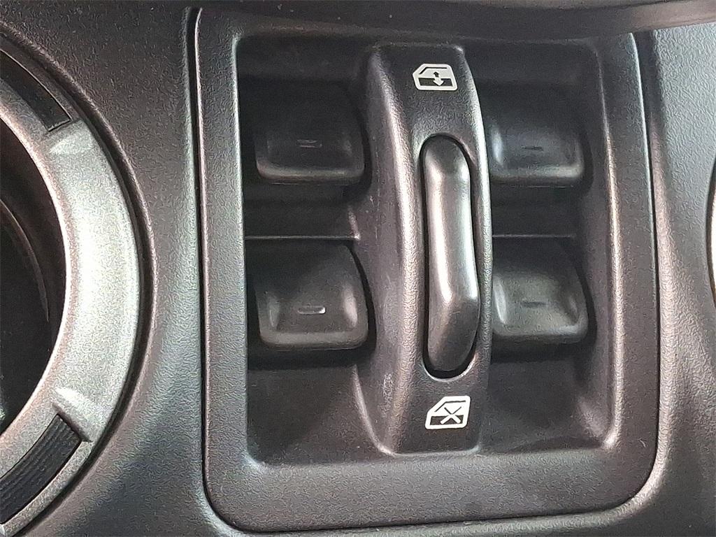 2016 Jeep Wrangler Unlimited Sport - Photo 25
