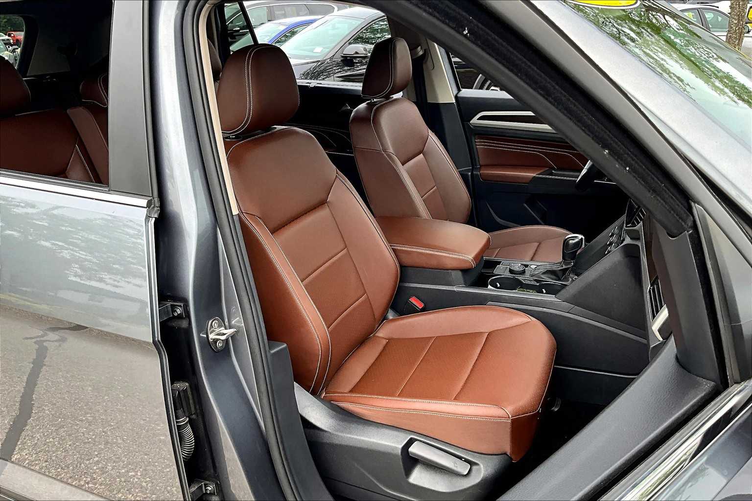 2023 Volkswagen Atlas 3.6L V6 SE w/Technology - Photo 11