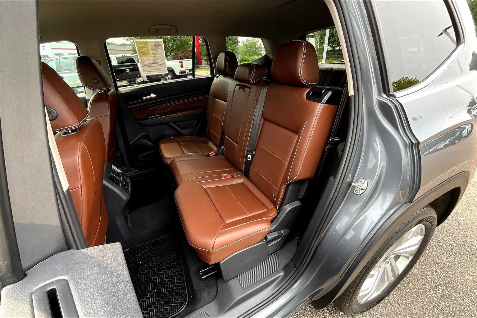2023 Volkswagen Atlas 3.6L V6 SE w/Technology - Photo 15