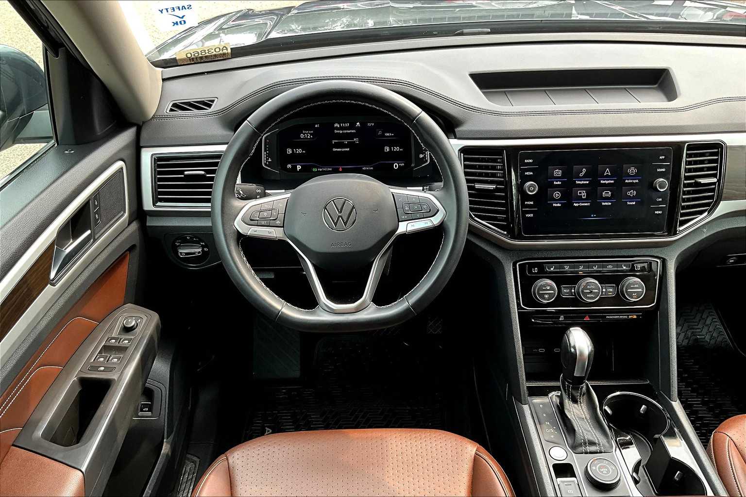 2023 Volkswagen Atlas 3.6L V6 SE w/Technology - Photo 18
