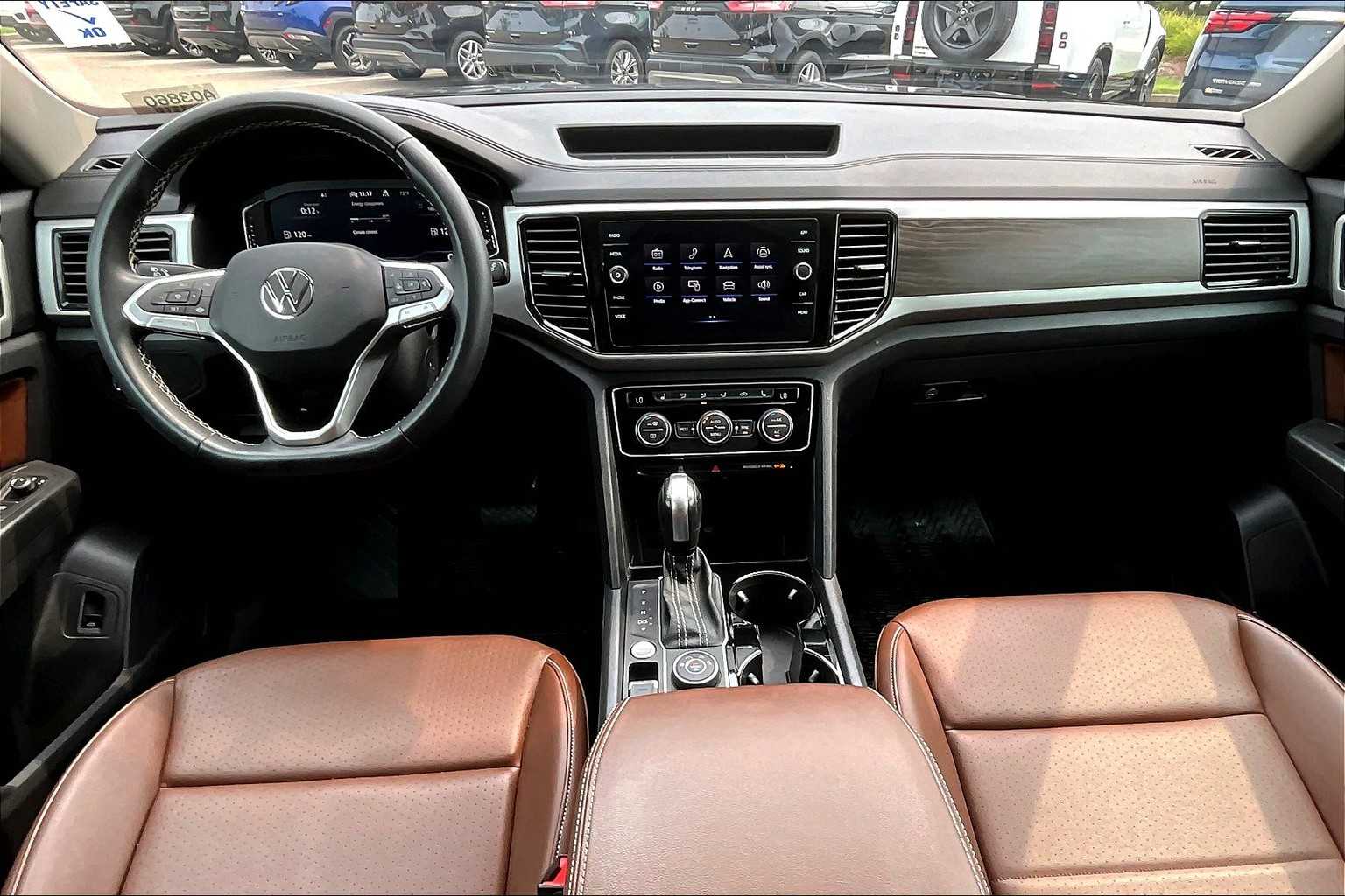2023 Volkswagen Atlas 3.6L V6 SE w/Technology - Photo 22