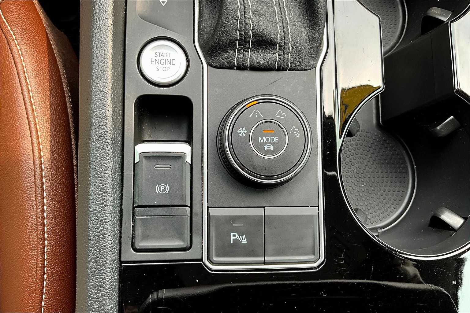 2023 Volkswagen Atlas 3.6L V6 SE w/Technology - Photo 27