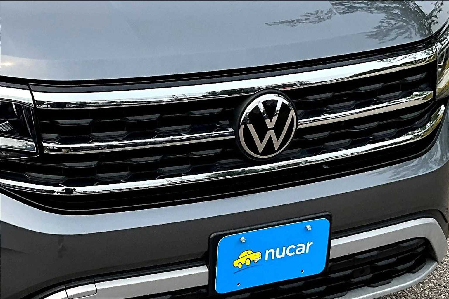 2023 Volkswagen Atlas 3.6L V6 SE w/Technology - Photo 31