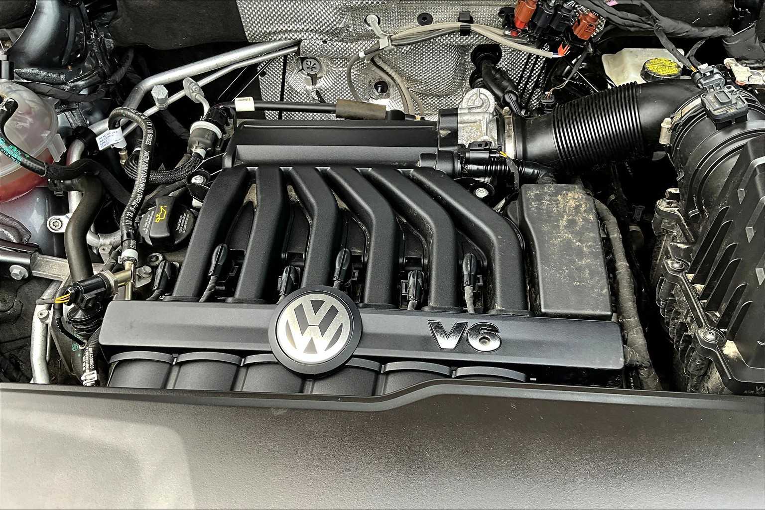 2023 Volkswagen Atlas 3.6L V6 SE w/Technology - Photo 34