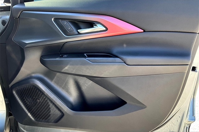 2025 Chevrolet Equinox EV RS - Photo 12