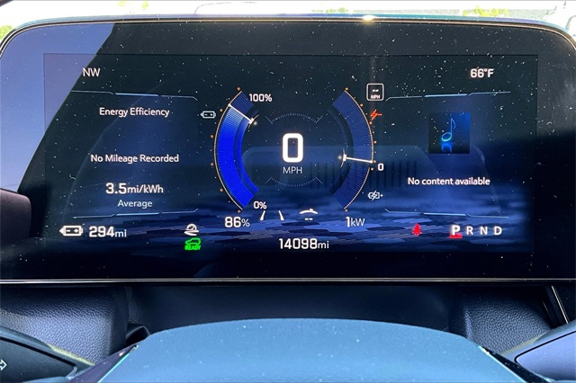2025 Chevrolet Equinox EV RS - Photo 21