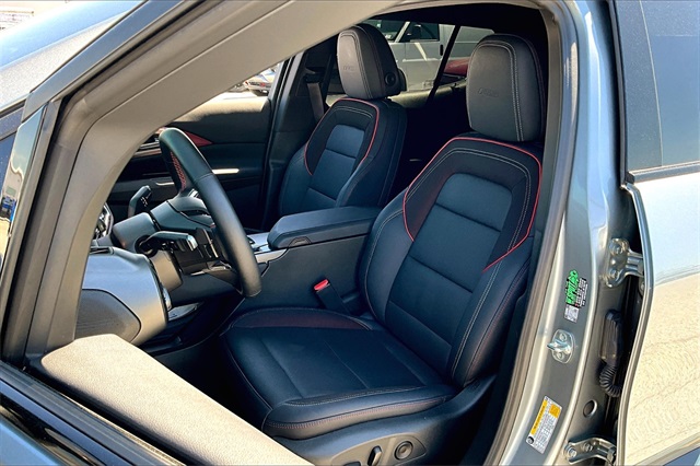2025 Chevrolet Equinox EV RS - Photo 10