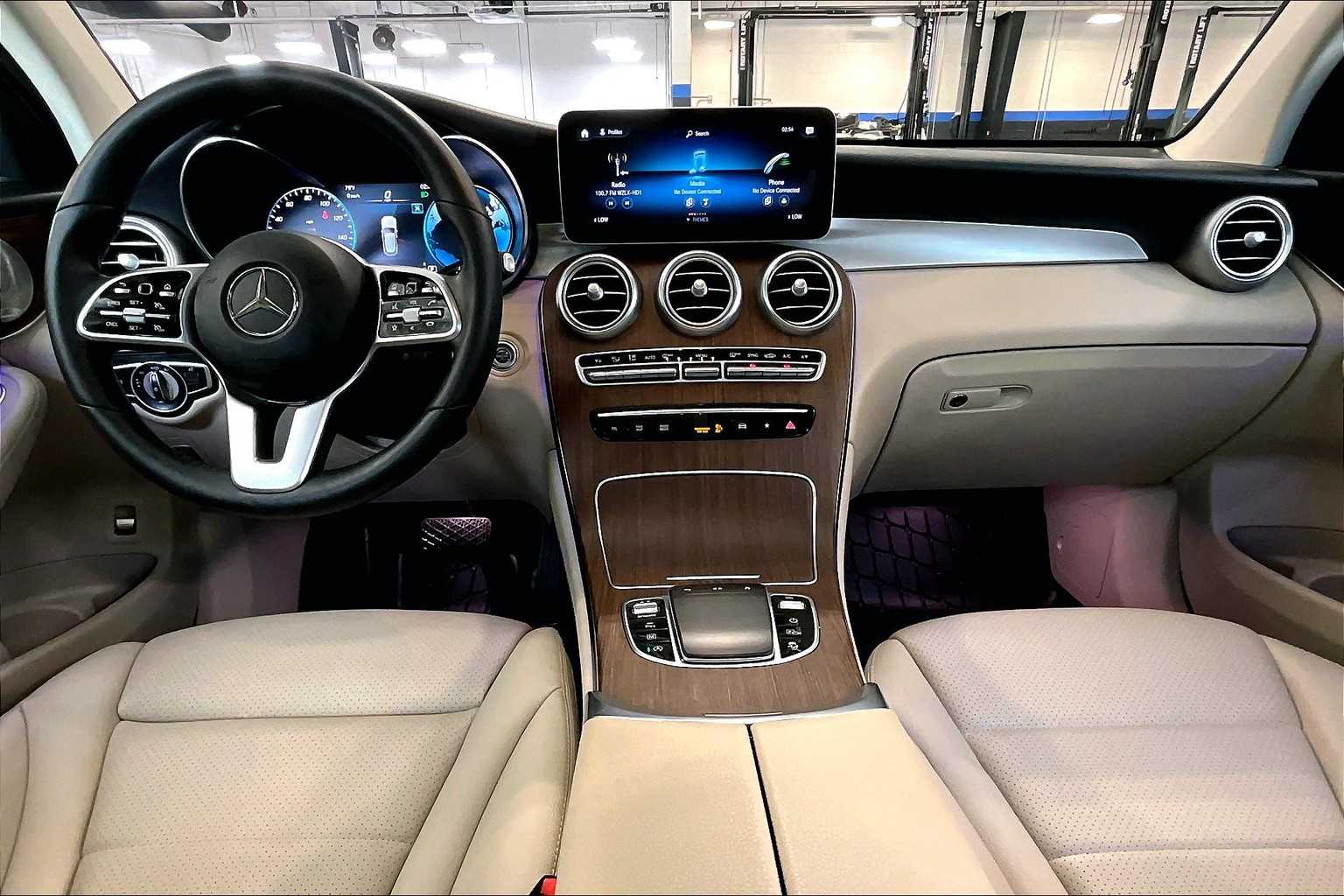 2021 Mercedes-Benz GLC GLC 300 - Photo 22