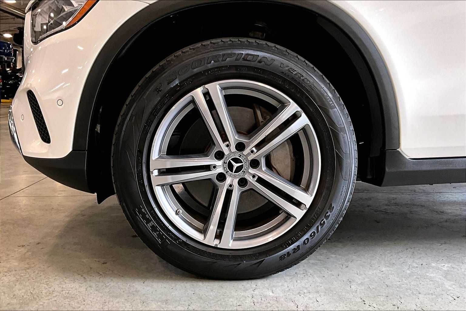 2021 Mercedes-Benz GLC GLC 300 - Photo 7
