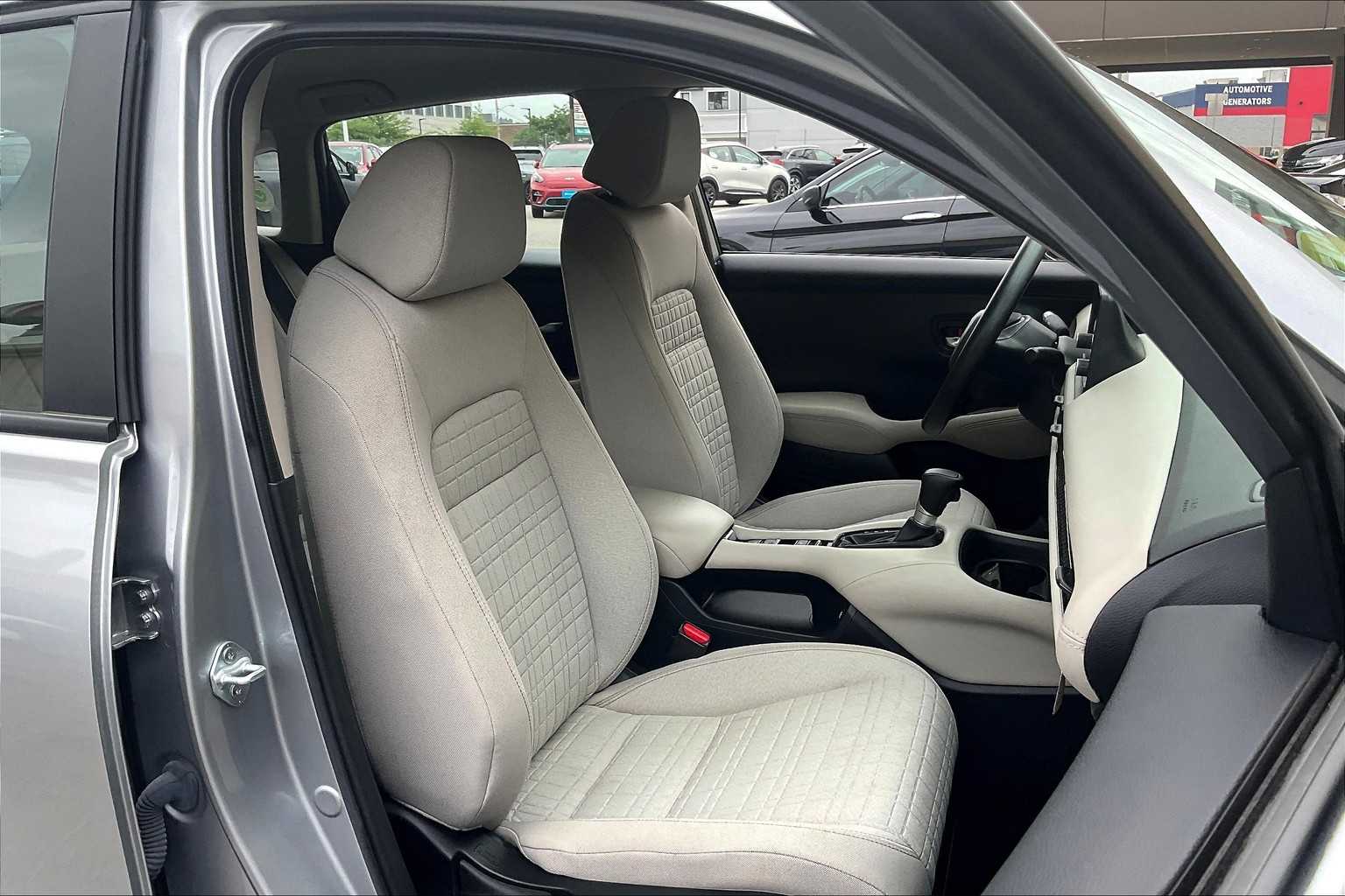 2023 Honda HR-V LX - Photo 11