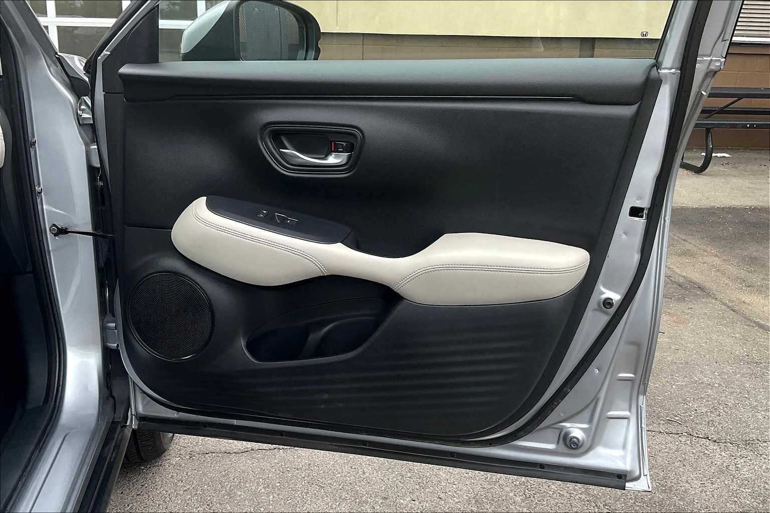 2023 Honda HR-V LX - Photo 12