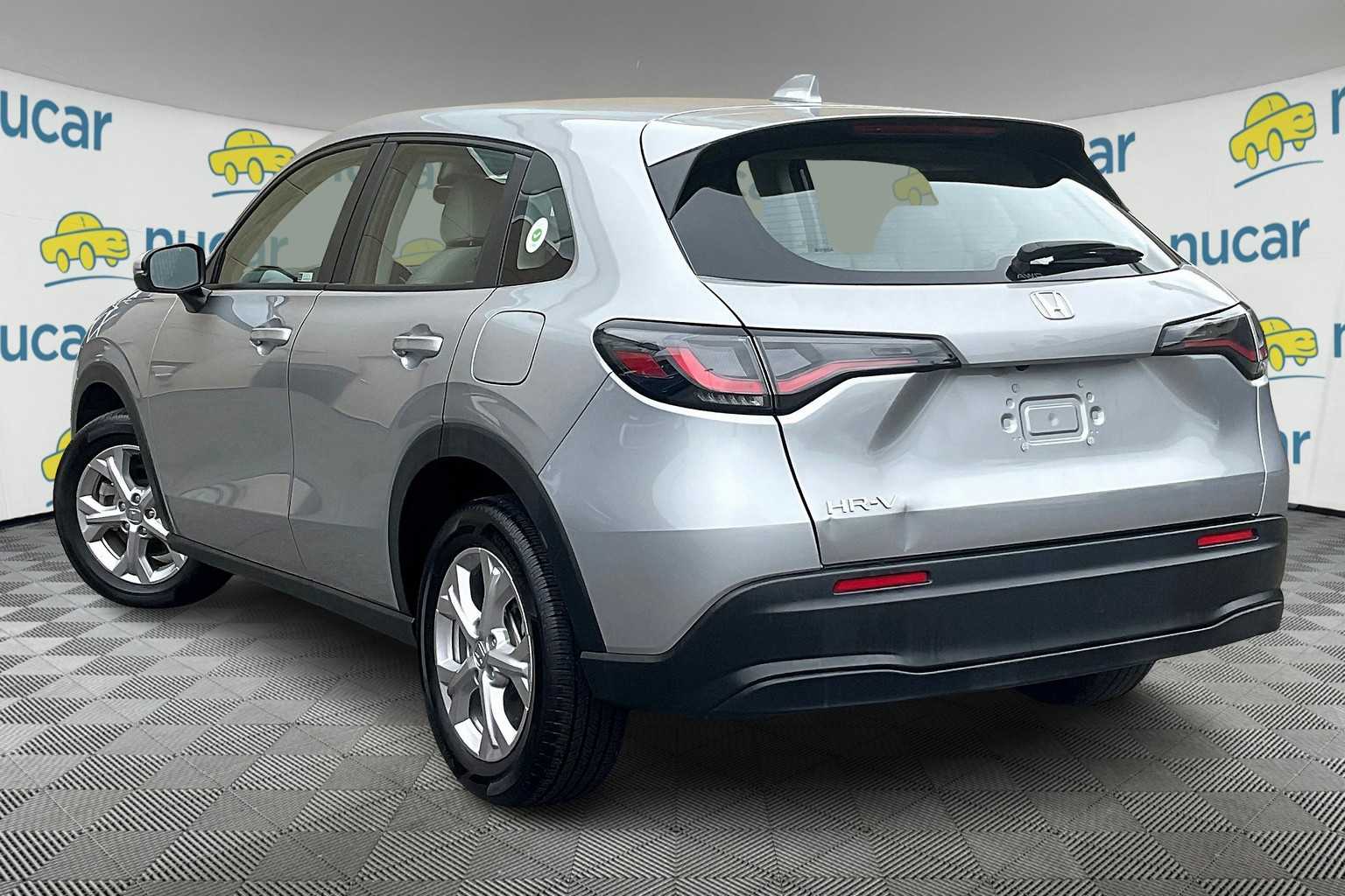 2023 Honda HR-V LX - Photo 4