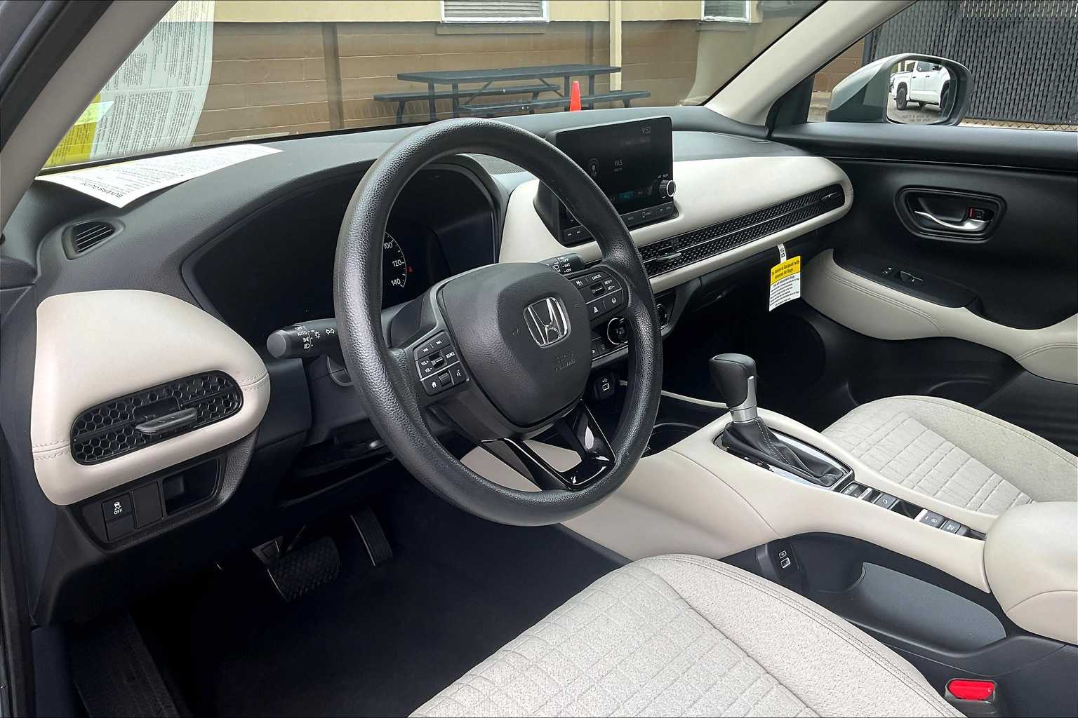 2023 Honda HR-V LX - Photo 8