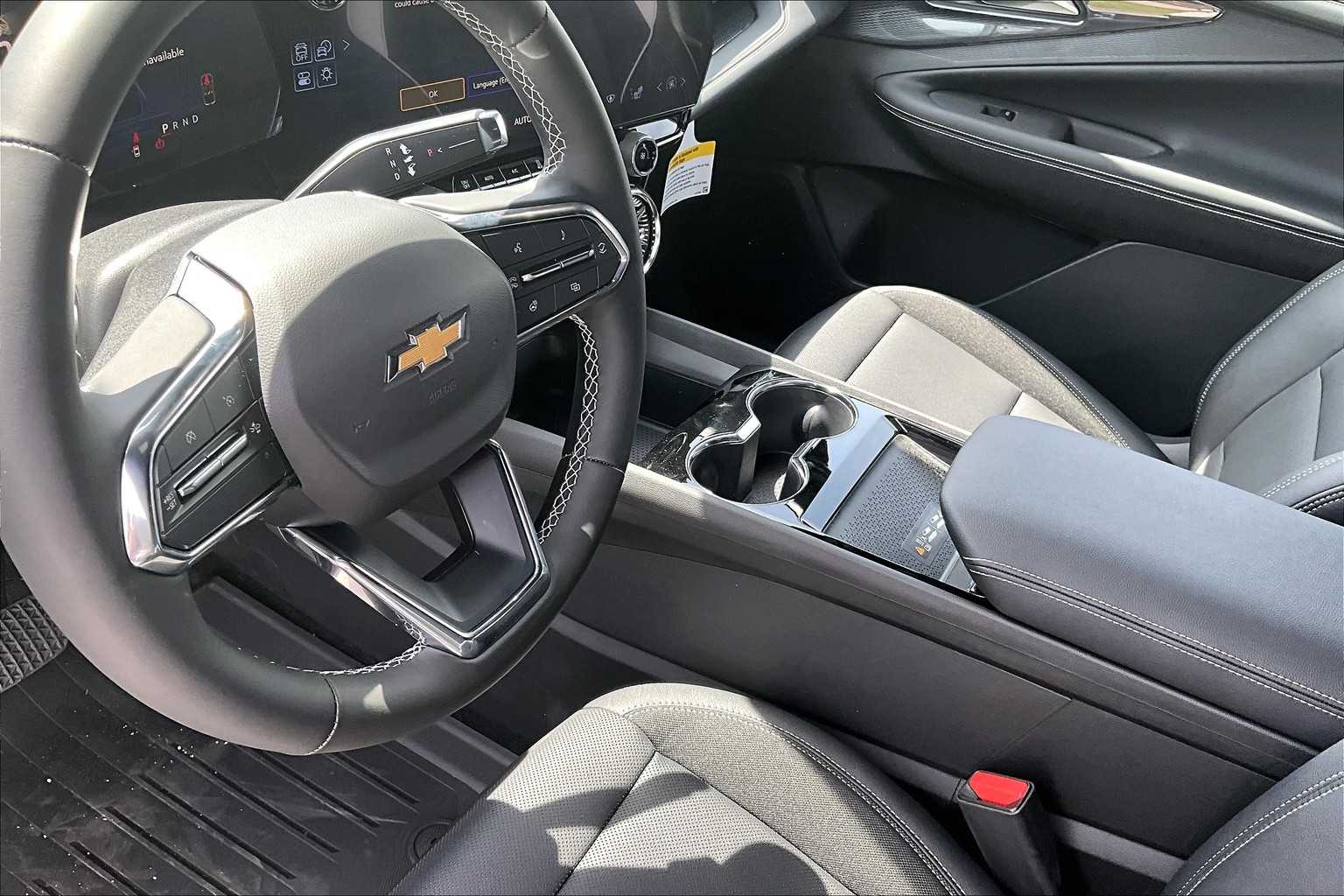 2025 Chevrolet Blazer EV AWD LT - Photo 14