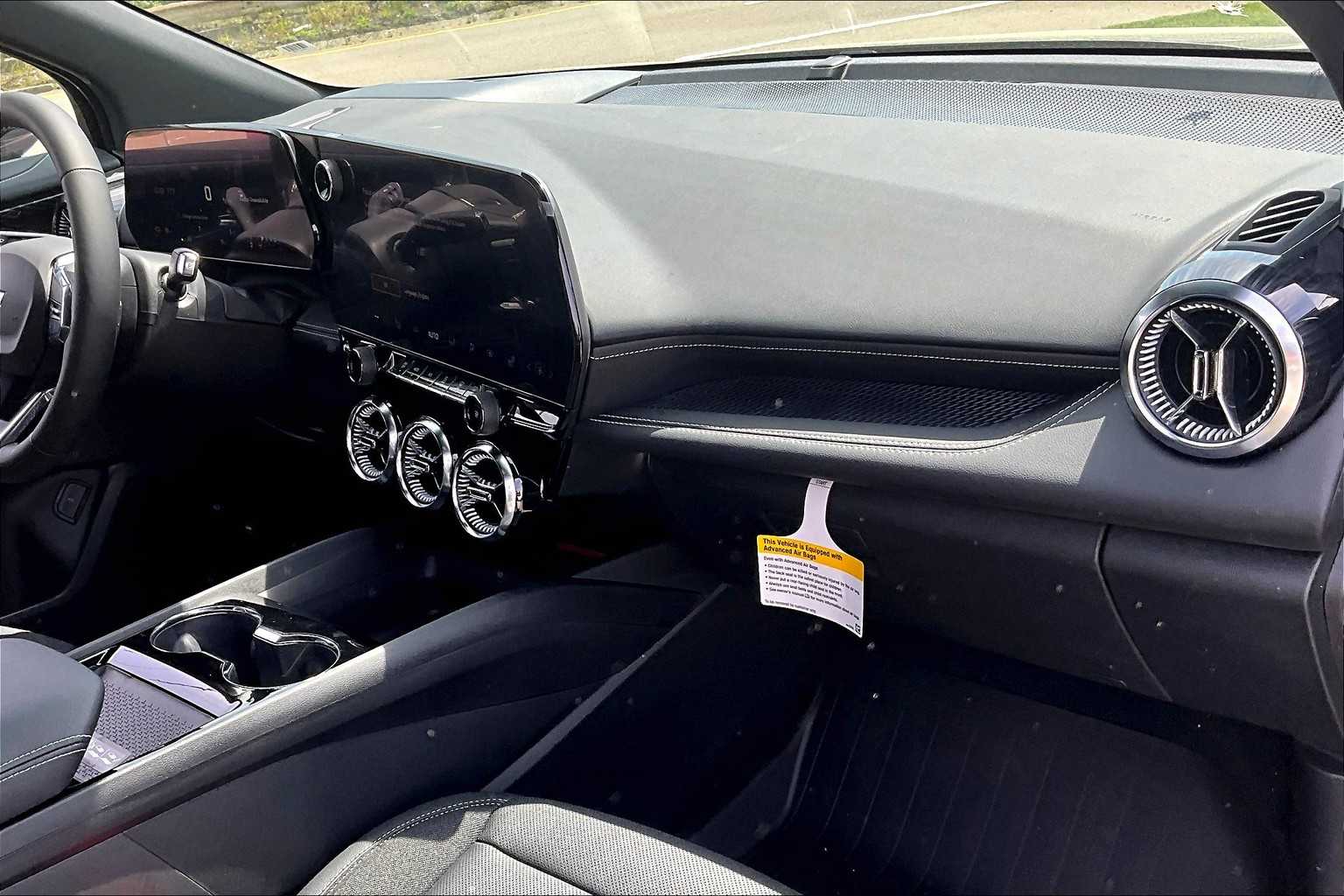 2025 Chevrolet Blazer EV AWD LT - Photo 10