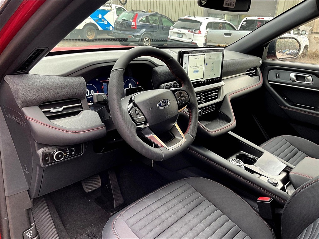 2026 Ford Explorer ST-Line - Photo 7