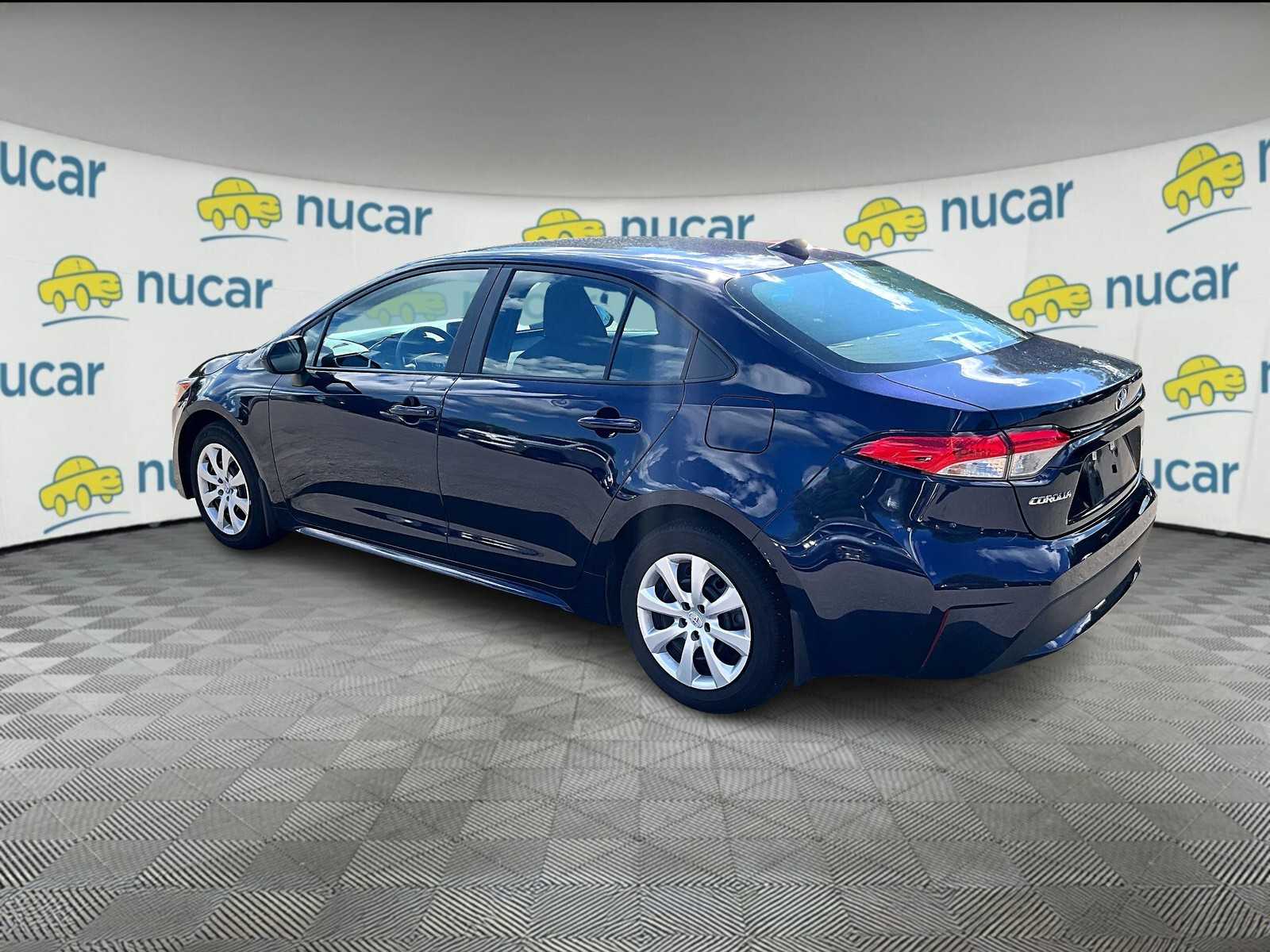 2022 Toyota Corolla LE - Photo 3