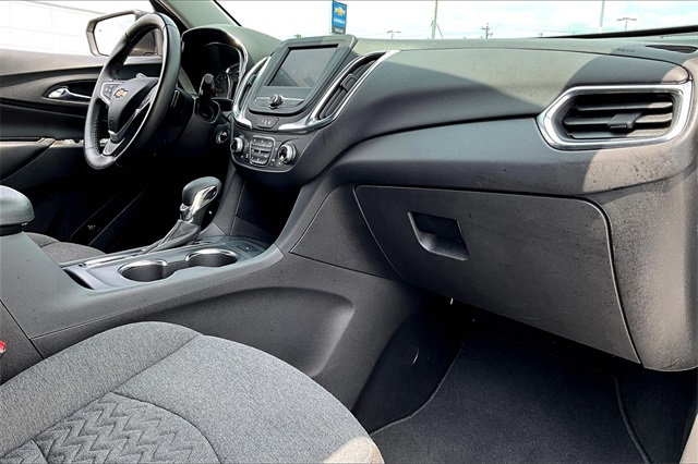 2022 Chevrolet Equinox LT - Photo 13