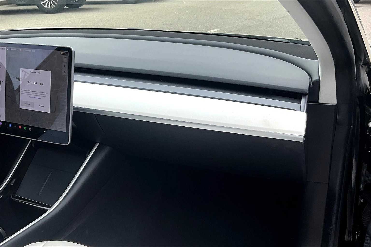 2020 Tesla Model 3 Standard Range Plus - Photo 13