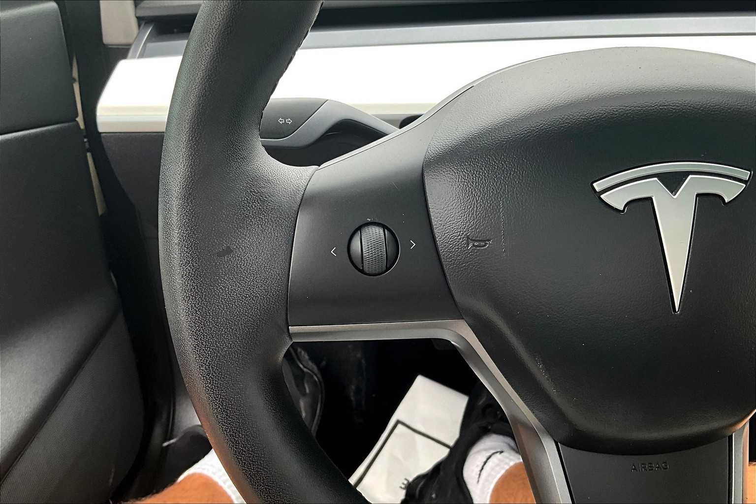 2020 Tesla Model 3 Standard Range Plus - Photo 23