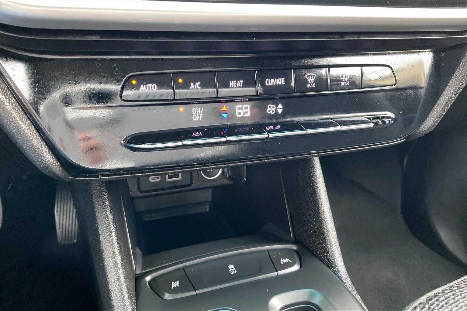 2023 Chevrolet Bolt EV 1LT - Photo 25