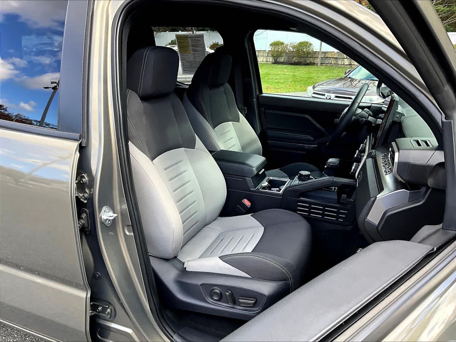 2024 Toyota Tacoma TRD Sport - Photo 11