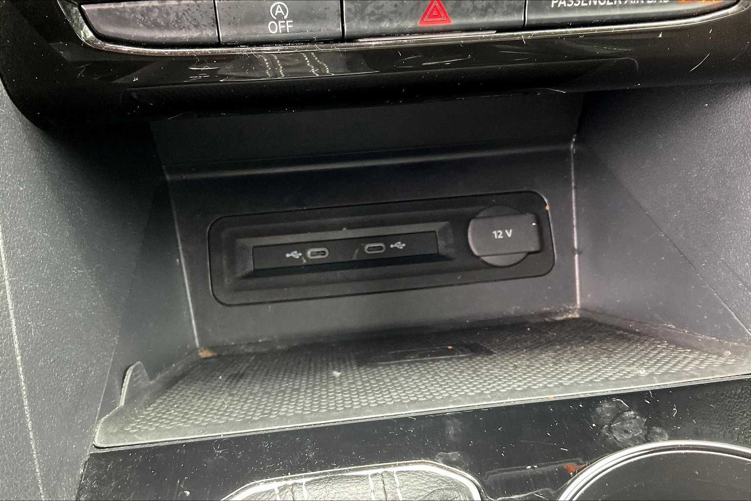 2022 Volkswagen Atlas 3.6L V6 SE w/Technology - Photo 26