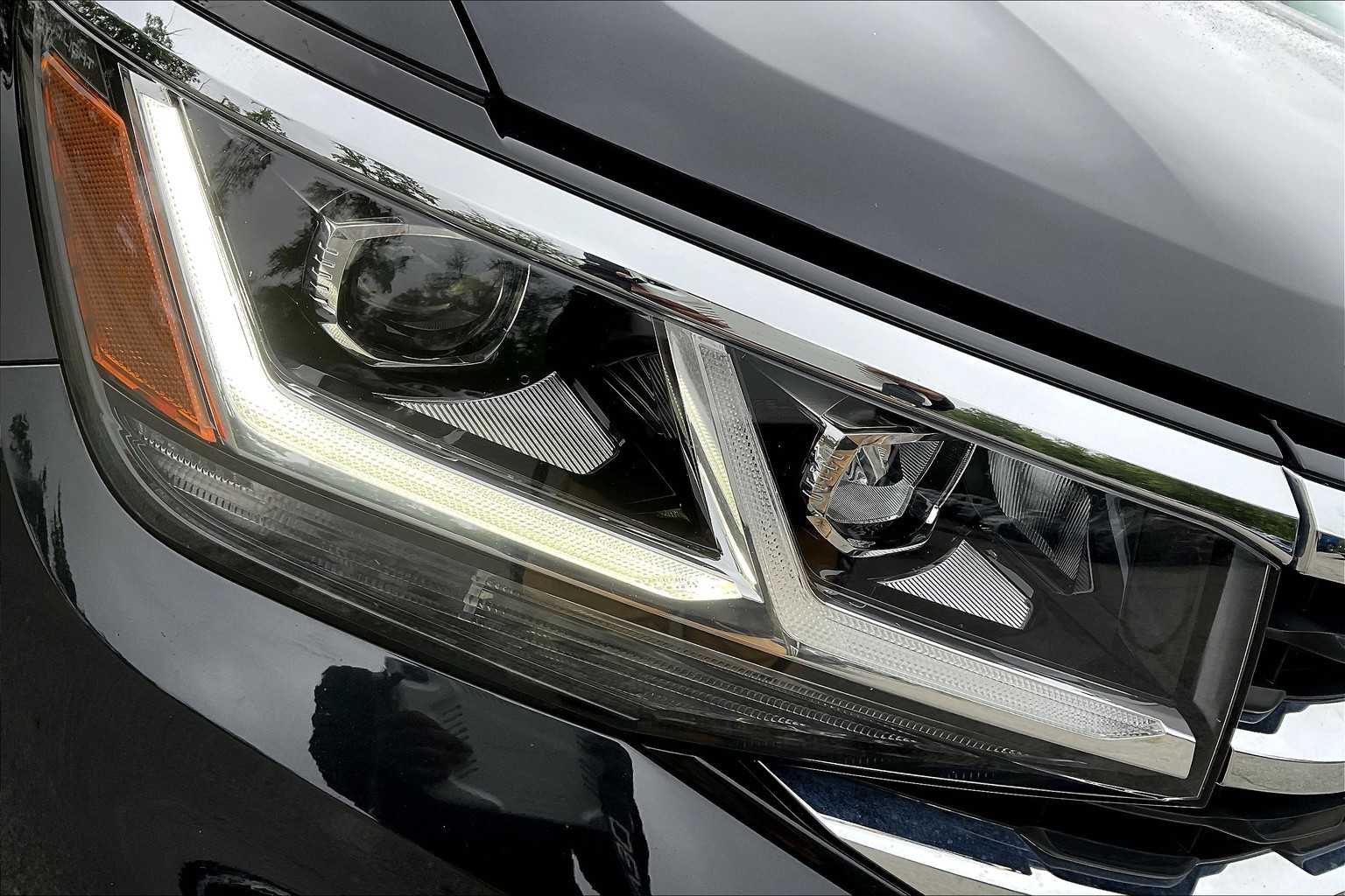 2022 Volkswagen Atlas 3.6L V6 SE w/Technology - Photo 32